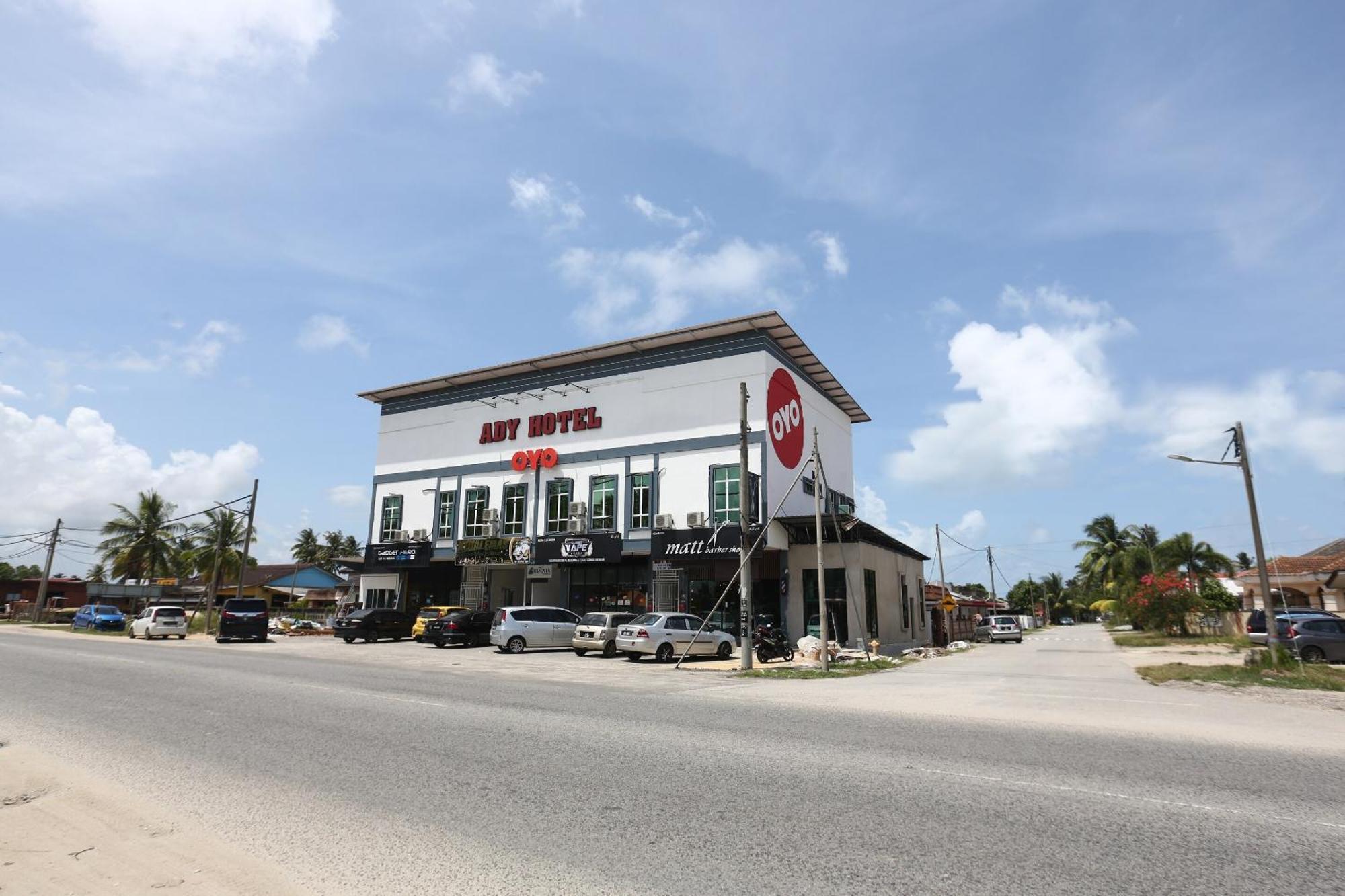 Super Oyo 89678 Ady Hotel 2*