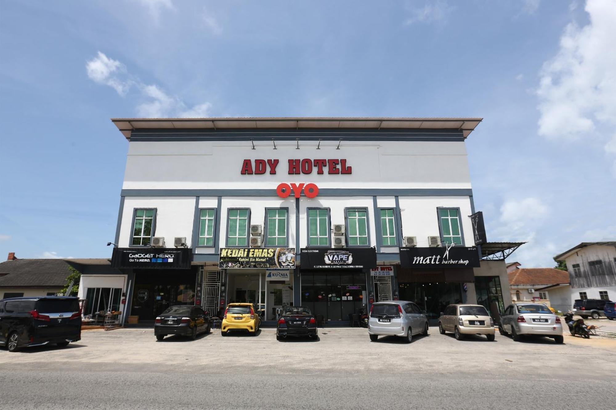 Super Oyo 89678 Ady Hotel 2*